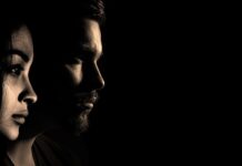 Jakie są podstawowe kierunki realizacji polityki oświatowej państwa w danym roku szkolnym?