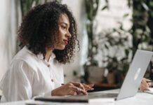 Zawody, o których nie uczą w szkole – 10 najbardziej niezwykłych profesji nowe zawody na rynku pracy